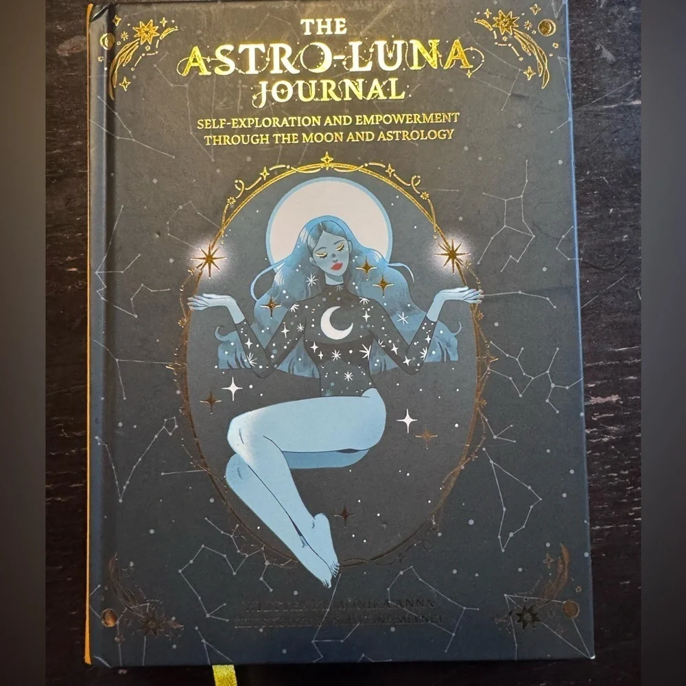 The Astro-Luna Journal: Self-Exploration Empowerment Through Moon and Astrology